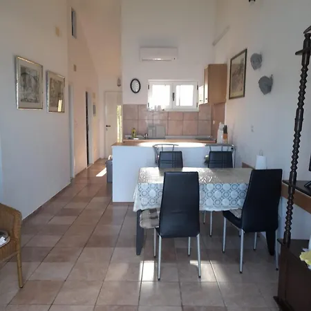 Ozana * Drvenik (Split-Dalmatia)