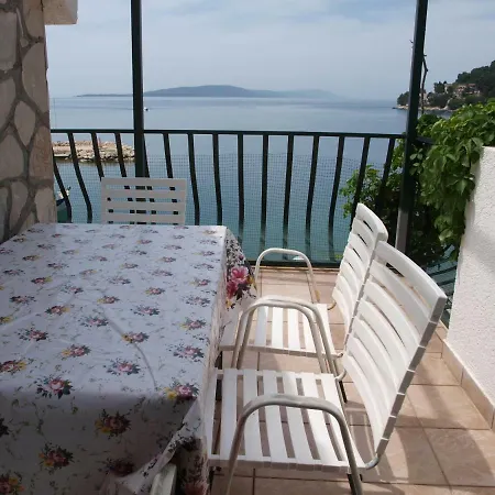 Ozana * Drvenik (Split-Dalmatia)