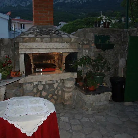 Ozana *