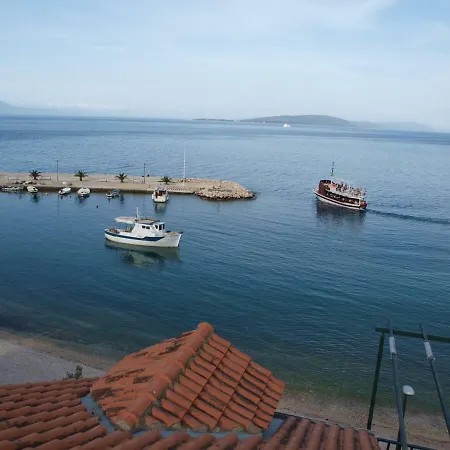 Ozana Daire Drvenik (Split-Dalmatia)