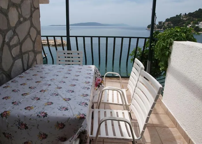 Ozana * Drvenik (Split-Dalmatia)